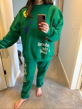 Green Graphic Joggers and sweatshirt set with Flame Heart Detail